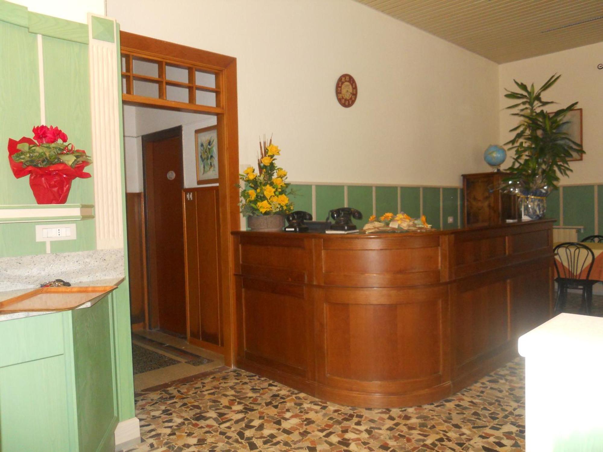 Albergo Belvedere 보르게토 디 바라 외부 사진